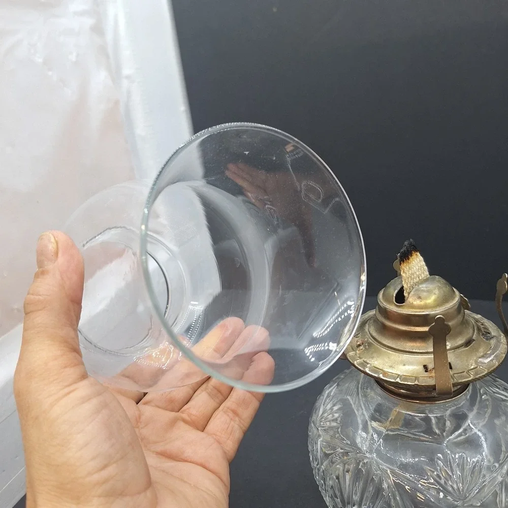 Lamplights Farms Oil Lamp Model BS 2049 1985 with hurricane glass 11